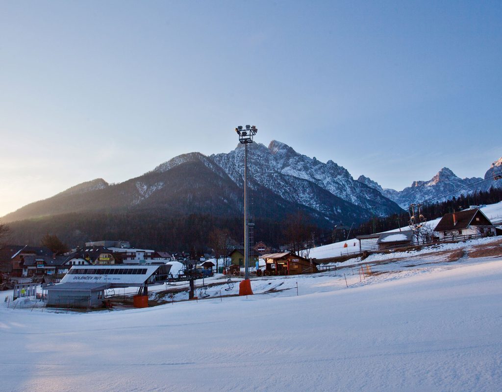 SKI_KG_BG_liftsslopes01